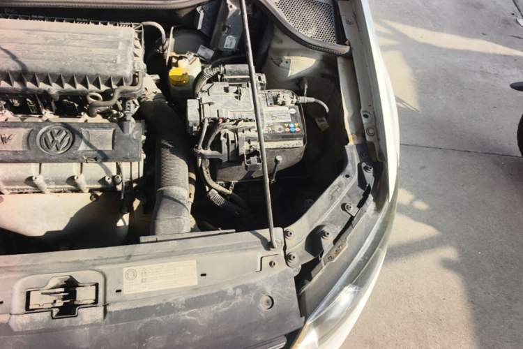 Used Volkswagen Polo 2011 1.6L Automatic ZhiShang Version Engine Bay Left