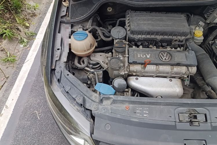 Used Volkswagen Polo 2011 1.6L Automatic ZhiShang Version Engine Bay Right
