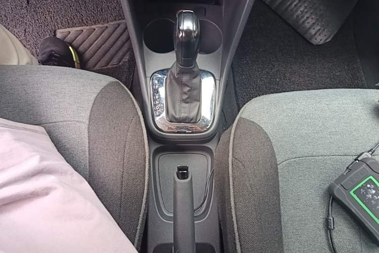 Used Volkswagen Polo 2011 1.6L Automatic ZhiShang Version Gear Lever