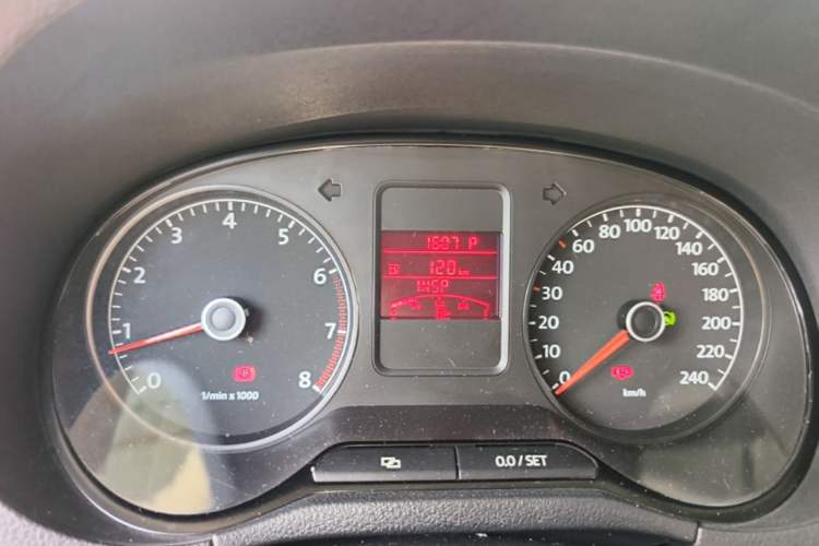Used Volkswagen Polo 2011 1.6L Automatic ZhiShang Version Instrument Cluster