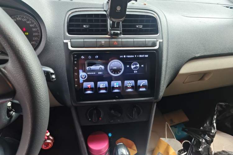 Used Volkswagen Polo 2011 1.6L Automatic ZhiShang Version Audio And AC Panel