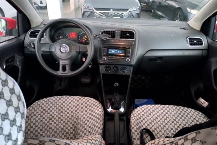 Used Volkswagen Polo 2011 1.4L Automatic ZhiShang Version Center Console