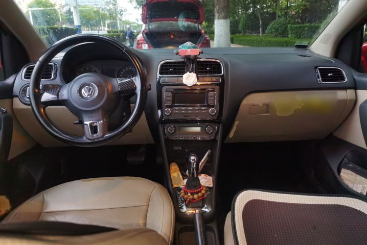Used Volkswagen Polo 2011 1.4L Automatic ZhiShang Version Center Console