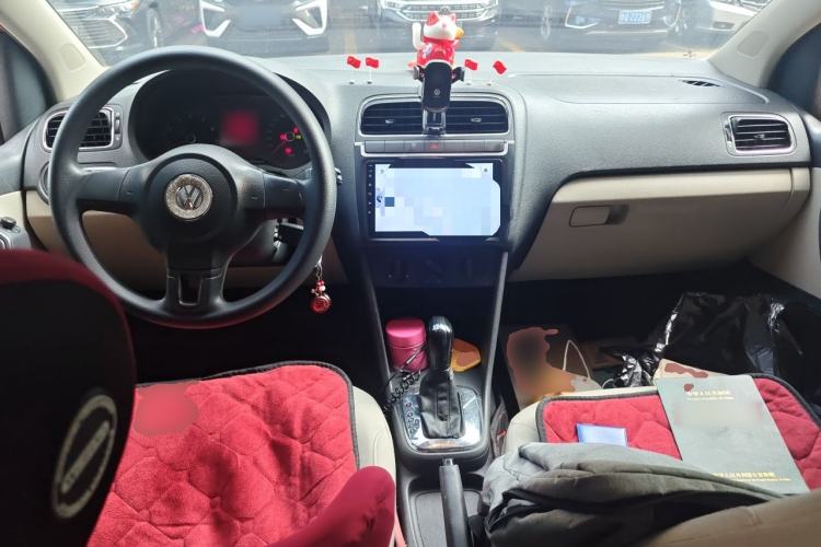 Used Volkswagen Polo 2011 1.6L Automatic ZhiShang Version Center Console
