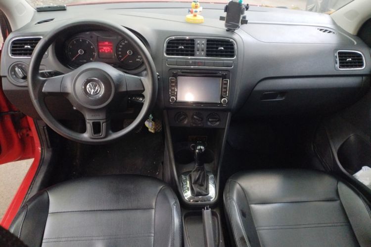 Used Volkswagen Polo 2011 1.6L Automatic ZhiShang Version Center Console