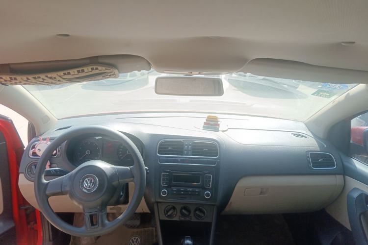 Used Volkswagen Polo 2011 1.4L Automatic ZhiShang Version Center Console