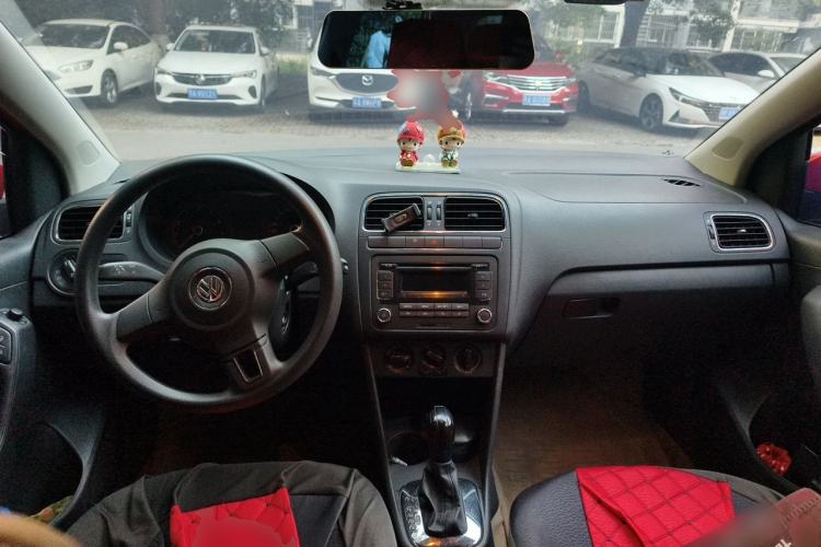 Used Volkswagen Polo 2011 1.6L Automatic ZhiShang Version Center Console