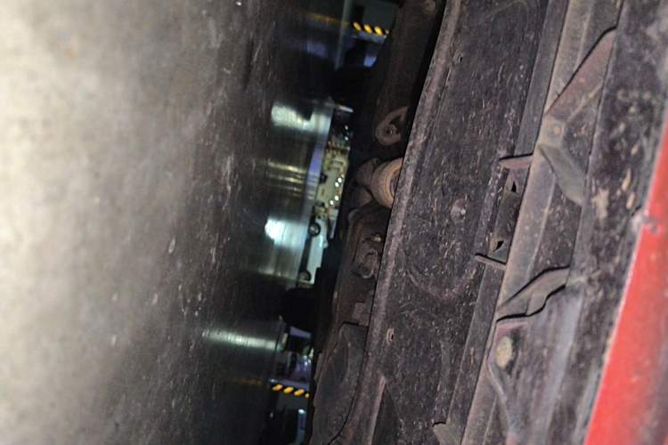 Used Volkswagen Polo 2011 1.6L Automatic ZhiShang Version Chassis Front