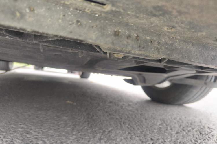 Used Volkswagen Polo 2011 1.6L Automatic ZhiKu Edition Chassis Front