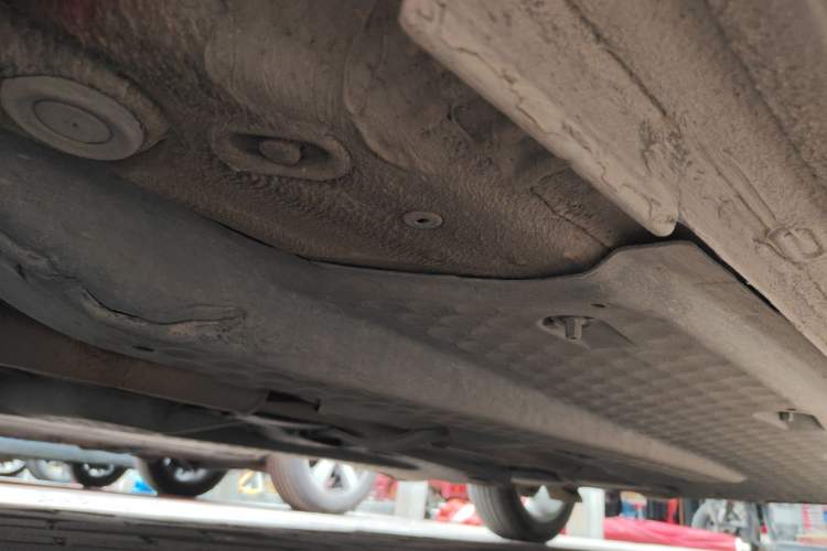 Used Volkswagen Polo 2011 1.6L Automatic ZhiShang Version Chassis Front Left