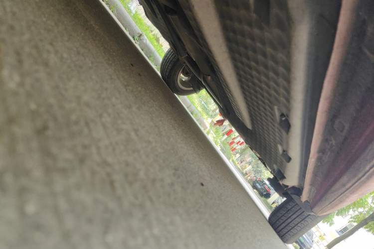 Used Volkswagen Polo 2011 1.6L Automatic ZhiShang Version Chassis Front Left