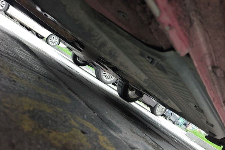 Used Volkswagen Polo 2011 1.6L Automatic ZhiShang Version Chassis Front Left