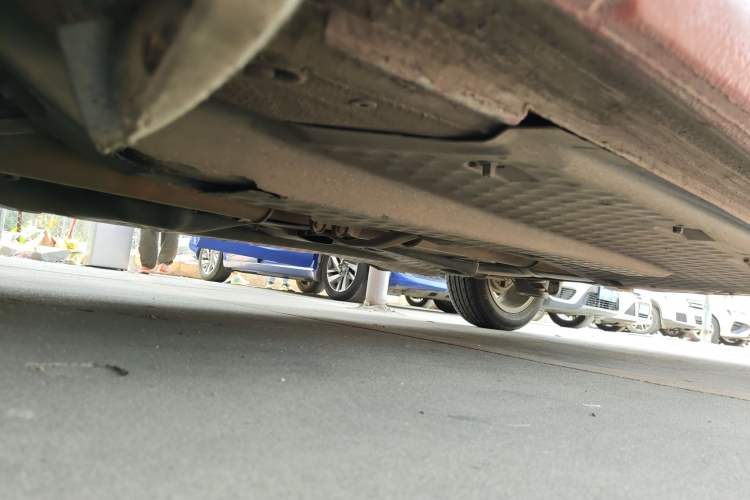 Used Volkswagen Polo 2011 1.4L Manual ZhiShang Edition Chassis Front Left