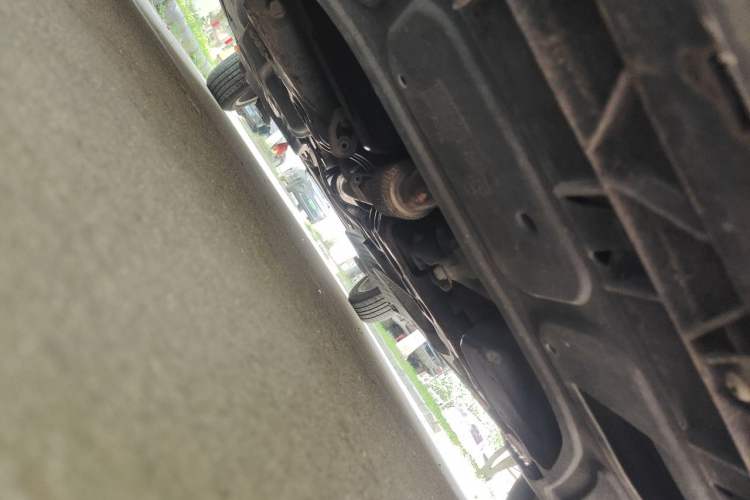 Used Volkswagen Polo 2011 1.6L Automatic ZhiShang Version Chassis Front