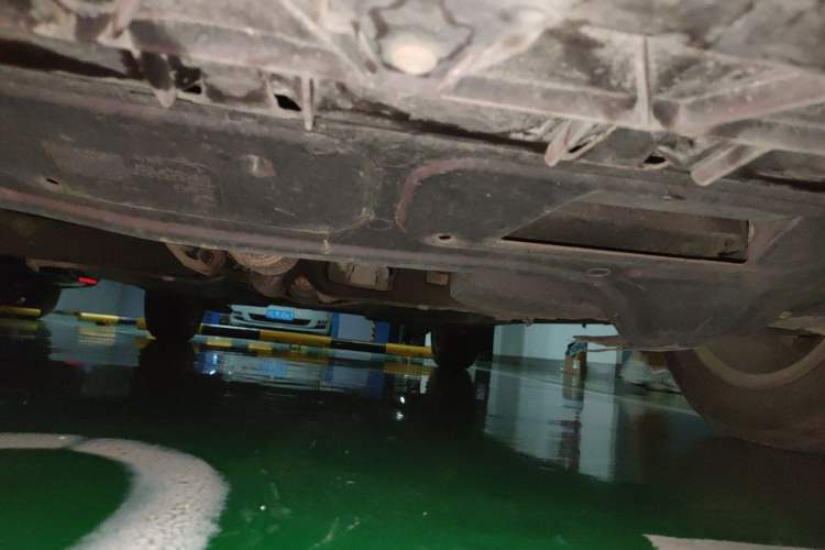 Used Volkswagen Polo 2011 1.6L Automatic ZhiKu Edition Chassis Front
