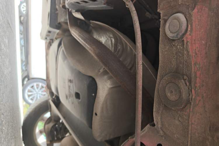 Used Volkswagen Polo 2011 1.4L Manual ZhiShang Edition Chassis Rear Left