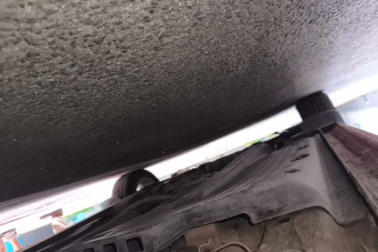 Used Volkswagen Polo 2011 1.6L Manual ZhiShang Edition Chassis Rear Left