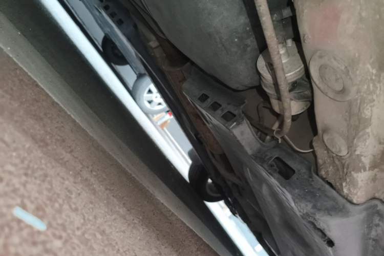 Used Volkswagen Polo 2011 1.6L Manual ZhiShang Edition Chassis Rear Right