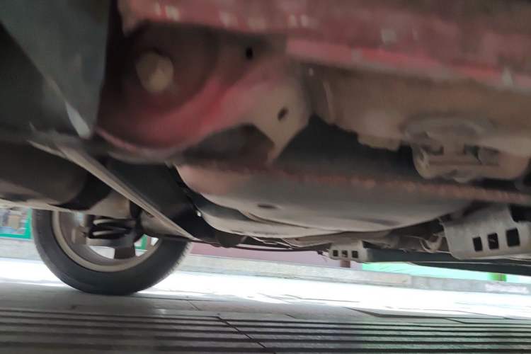 Used Volkswagen Polo 2011 1.6L Automatic ZhiShang Version Chassis Rear Right