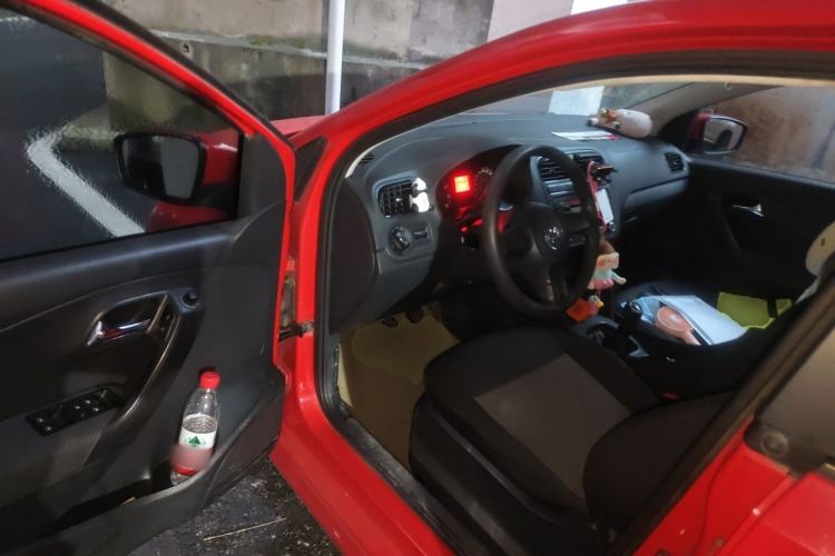 Used Volkswagen Polo 2011 1.4L Manual ZhiLe Edition Driver Seat