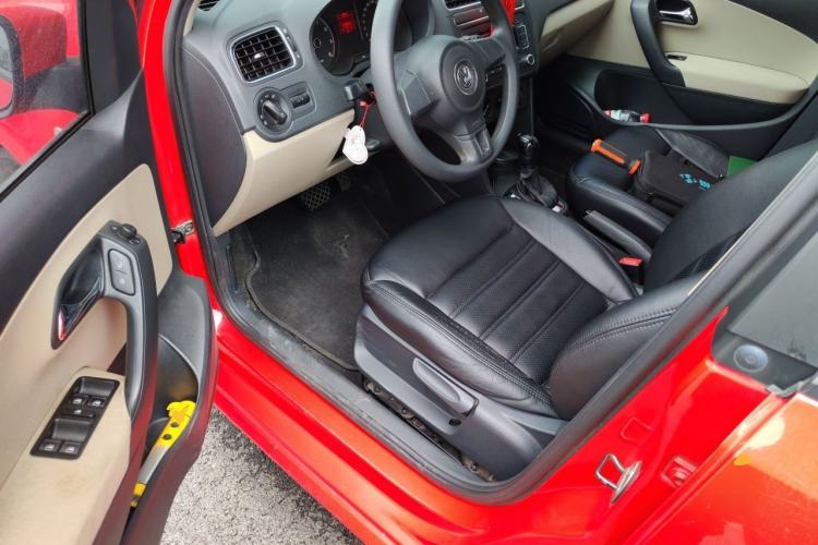Used Volkswagen Polo 2011 1.6L Automatic ZhiShang Version Driver Seat