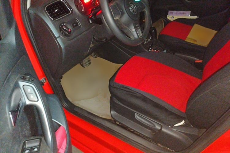 Used Volkswagen Polo 2011 1.4L Automatic ZhiShang Version Driver Seat