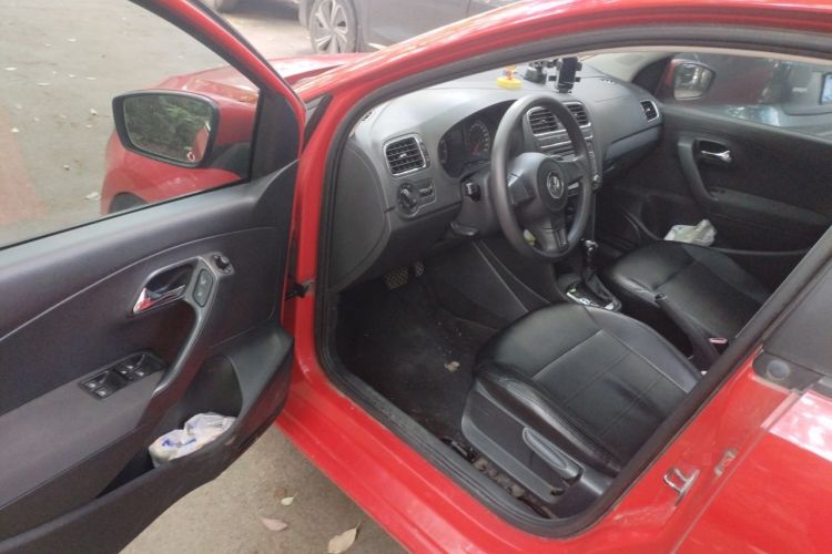 Used Volkswagen Polo 2011 1.6L Automatic ZhiShang Version Driver Seat