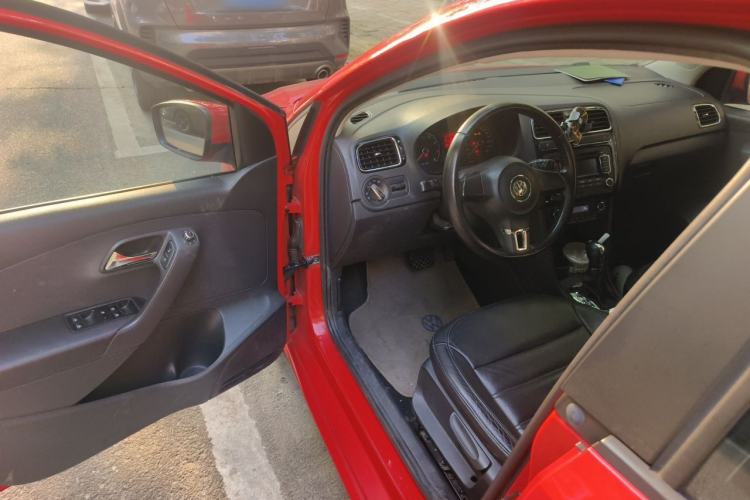 Used Volkswagen Polo 2011 1.4L Automatic ZhiCool Edition Driver Seat
