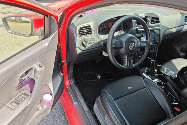 Used Volkswagen Polo 2011 1.6L Automatic ZhiShang Version Driver Seat