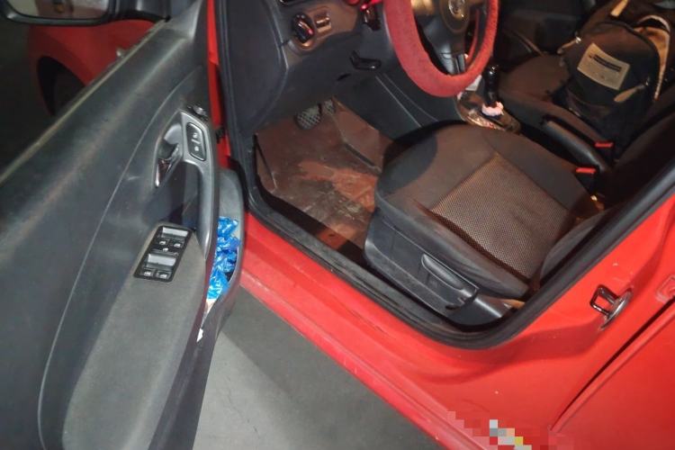 Used Volkswagen Polo 2011 1.6L Automatic ZhiShang Version Driver Seat