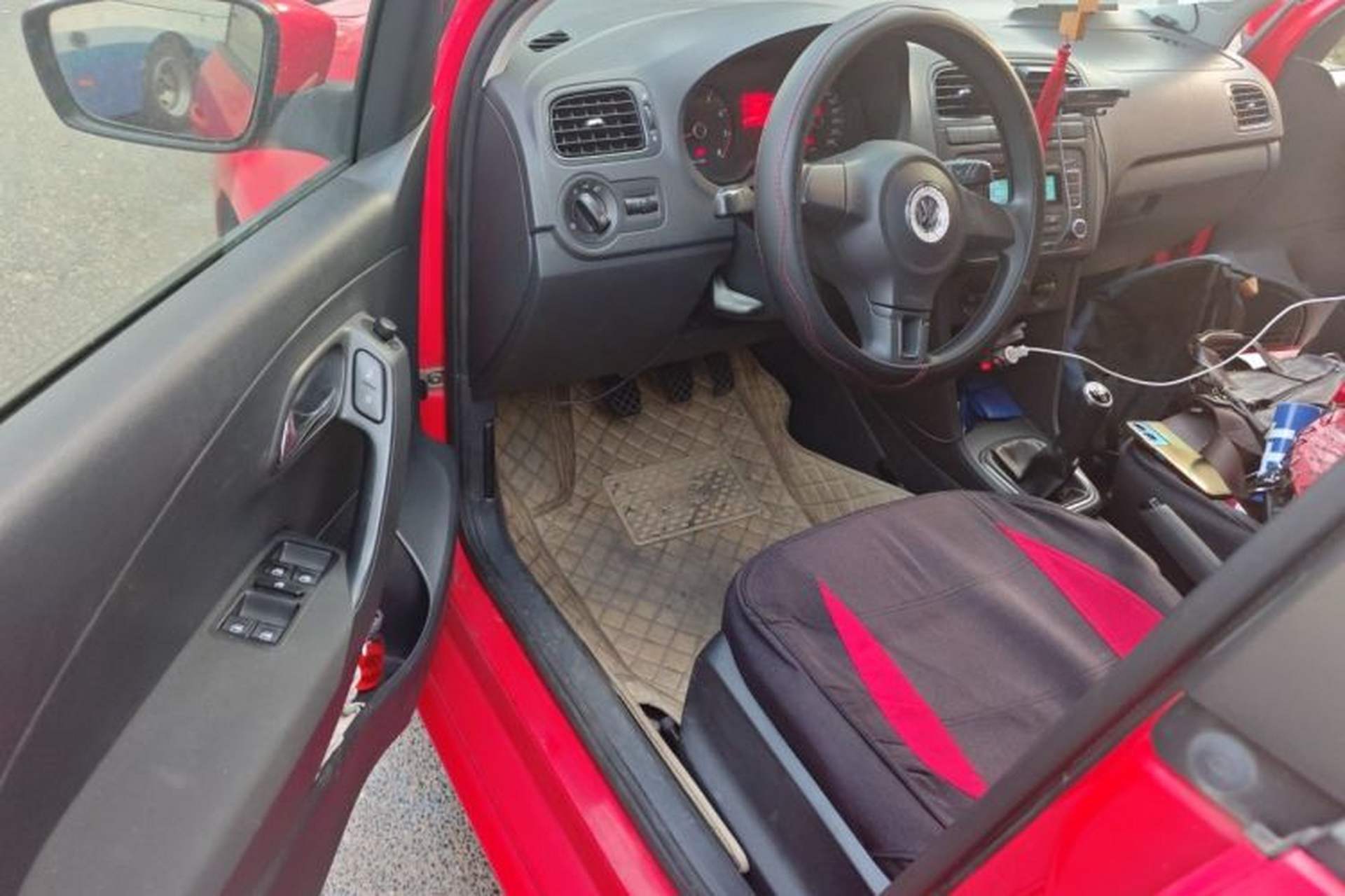 Used Volkswagen Polo 2011 1.4L Manual ZhiLe Edition Driver Seat