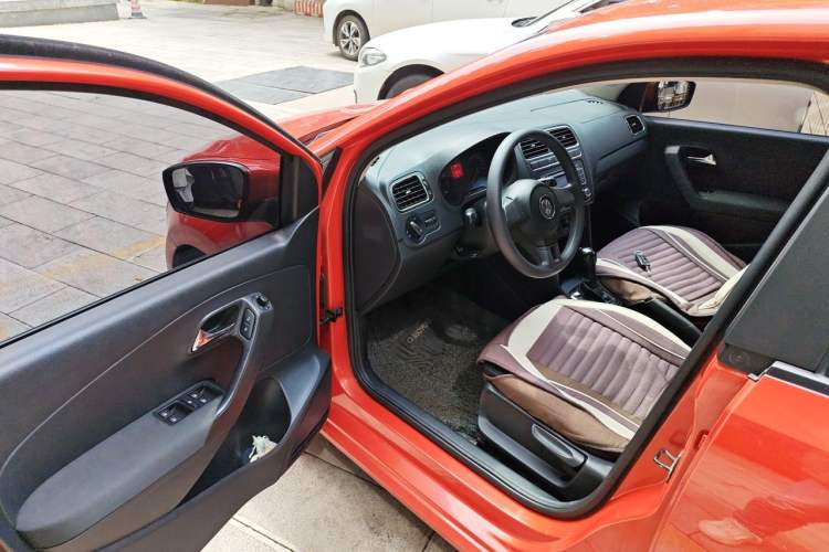 Used Volkswagen Polo 2011 1.4L Automatic ZhiShang Version Driver Seat