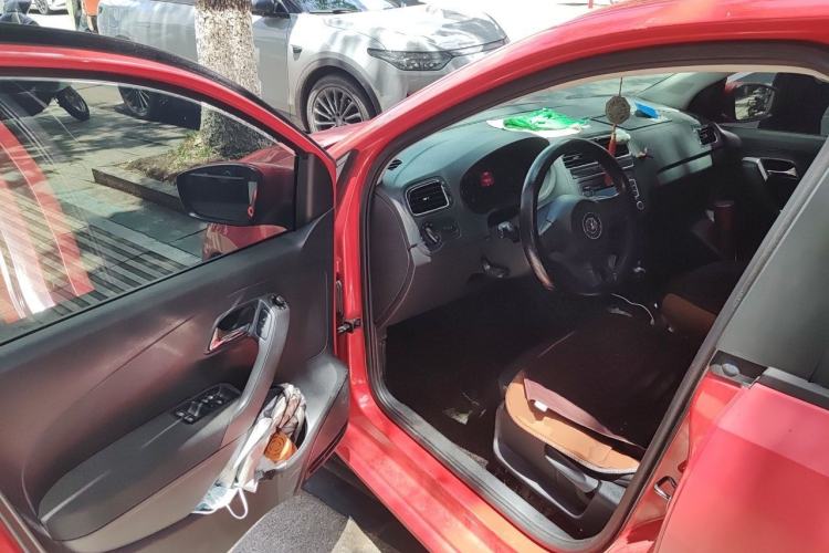 Used Volkswagen Polo 2011 1.6L Automatic ZhiShang Version Driver Seat