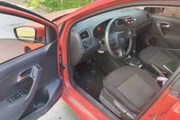 Used Volkswagen Polo 2011 1.6L Automatic ZhiShang Version Driver Seat