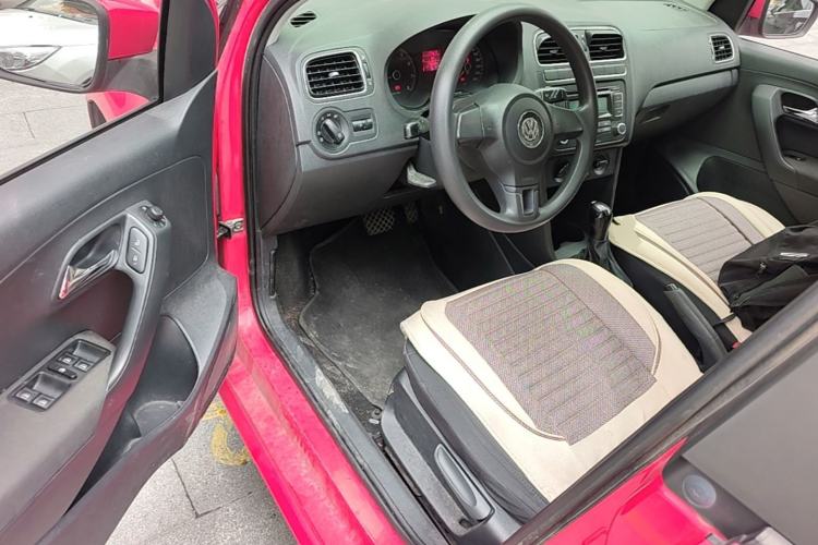 Used Volkswagen Polo 2011 1.6L Automatic ZhiShang Version Driver Seat