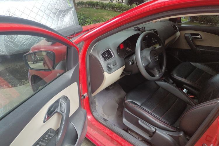 Used Volkswagen Polo 2011 1.4L Automatic ZhiShang Version Driver Seat