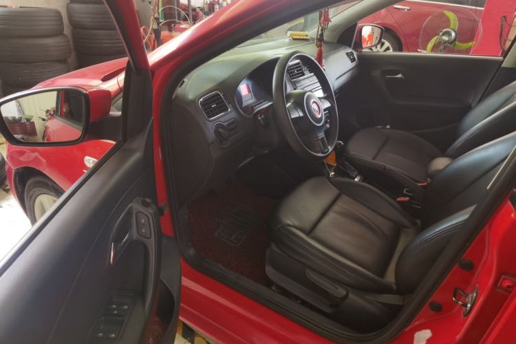 Used Volkswagen Polo 2011 1.4L Automatic ZhiShang Version Driver Seat