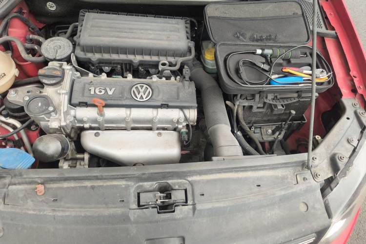 Used Volkswagen Polo 2011 1.6L Automatic ZhiKu Edition Engine Bay