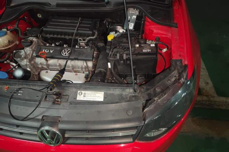 Used Volkswagen Polo 2011 1.6L Automatic ZhiShang Version Engine Bay Left