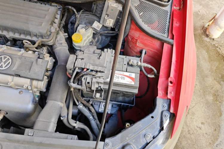 Used Volkswagen Polo 2011 1.4L Manual ZhiLe Edition Engine Bay Left