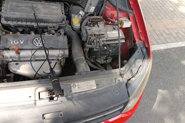 Used Volkswagen Polo 2011 1.6L Automatic ZhiShang Version Engine Bay Left