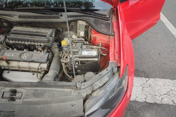 Used Volkswagen Polo 2011 1.6L Automatic ZhiKu Edition Engine Bay Left