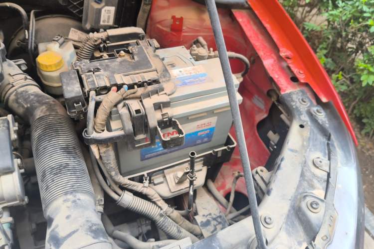 Used Volkswagen Polo 2011 1.4L Automatic ZhiShang Version Engine Bay Left