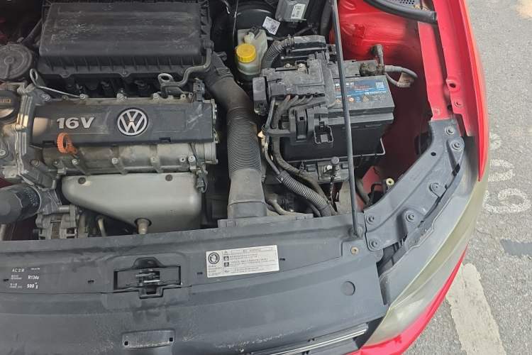 Used Volkswagen Polo 2011 1.6L Automatic ZhiShang Version Engine Bay Left