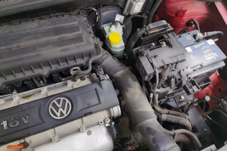 Used Volkswagen Polo 2011 1.6L Automatic ZhiShang Version Engine Bay Left