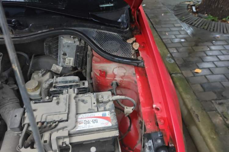 Used Volkswagen Polo 2011 1.4L Automatic ZhiCool Edition Engine Bay Left