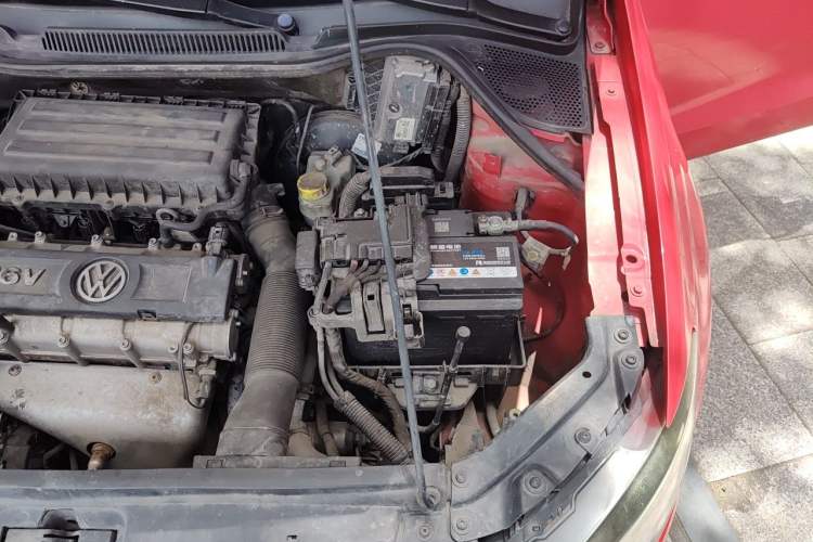 Used Volkswagen Polo 2011 1.6L Automatic ZhiShang Version Engine Bay Left