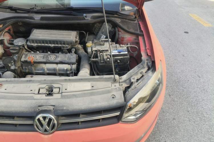 Used Volkswagen Polo 2011 1.6L Automatic ZhiShang Version Engine Bay Left