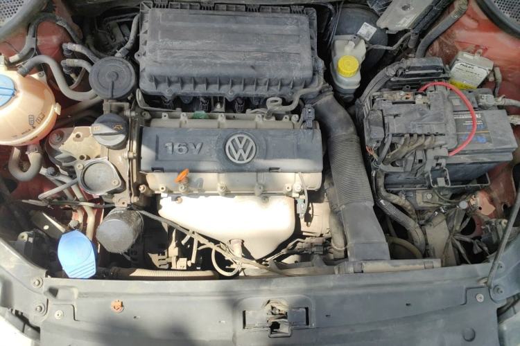 Used Volkswagen Polo 2011 1.6L Automatic ZhiShang Version Engine Bay