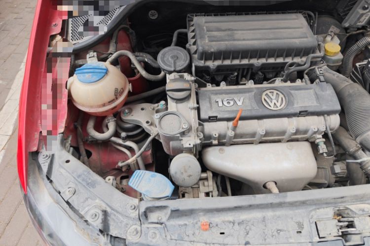 Used Volkswagen Polo 2011 1.6L Automatic ZhiShang Version Engine Bay Right